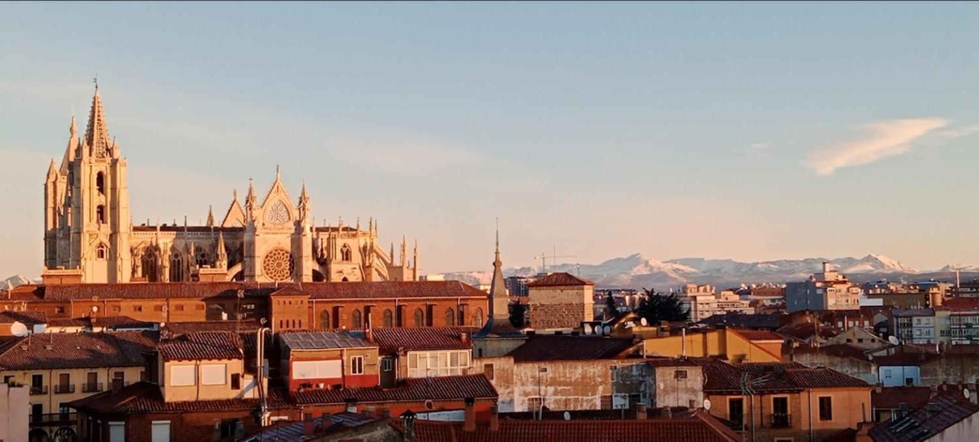 The View - Apartamento Reformado Con Vistas A La Catedral - Leonapartamentos Exterior photo