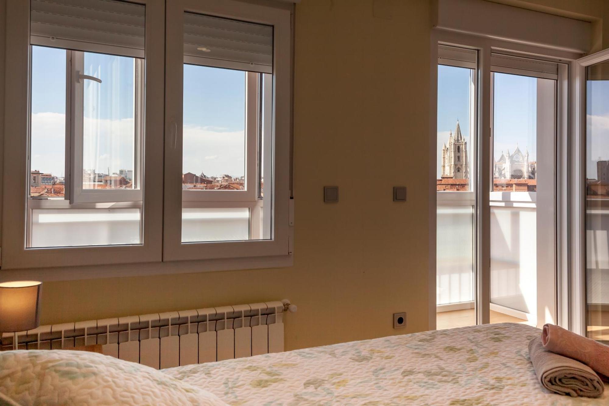 The View - Apartamento Reformado Con Vistas A La Catedral - Leonapartamentos Exterior photo
